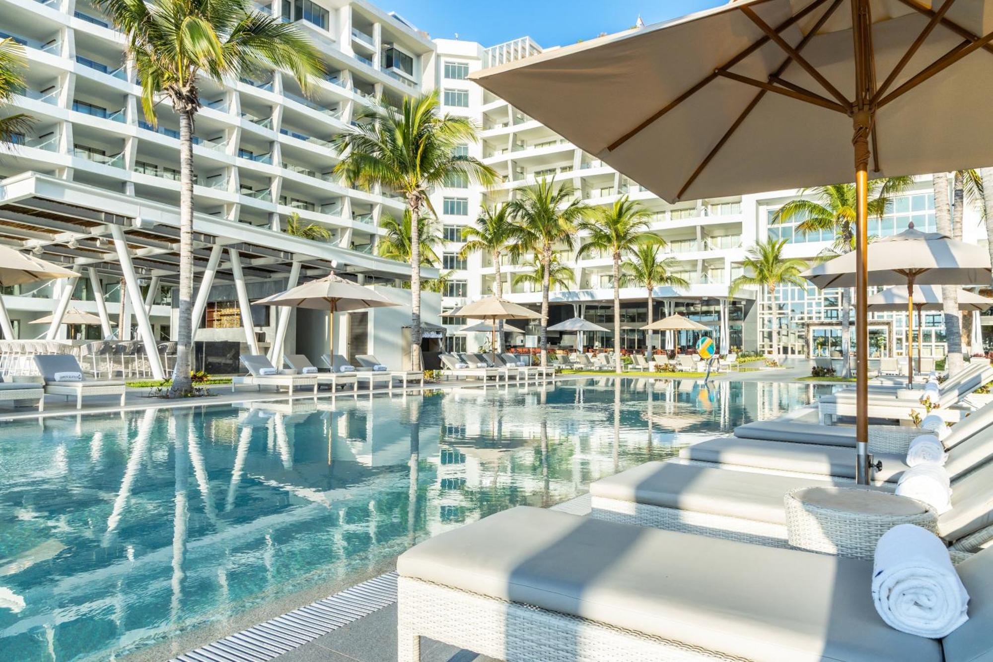 Garza Blanca Resort & Spa Cancun Exterior photo